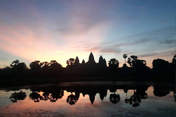 Sunrise Angkor Wat Temple Shared Tour with pickup from your hotel