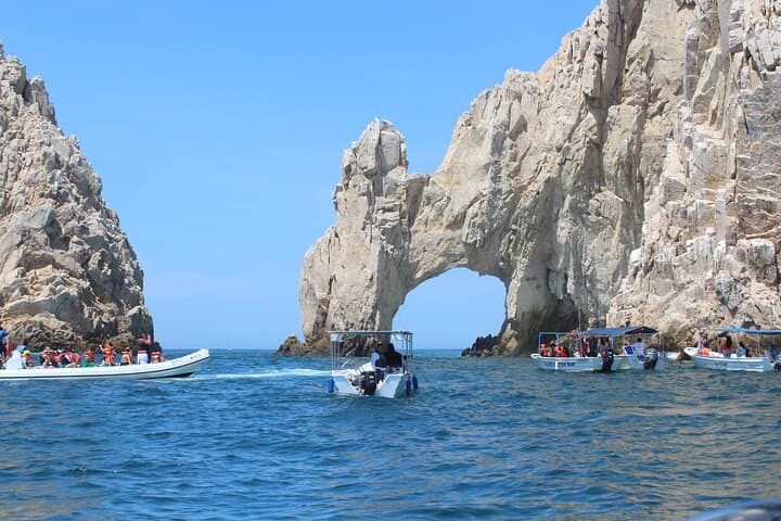 Private Cabo City Tour & Relaxing Beach Day Experience
