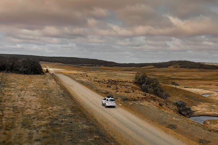 Lake Yehuin Ancestral Circuit in 4x4 Vehicle with Lunch