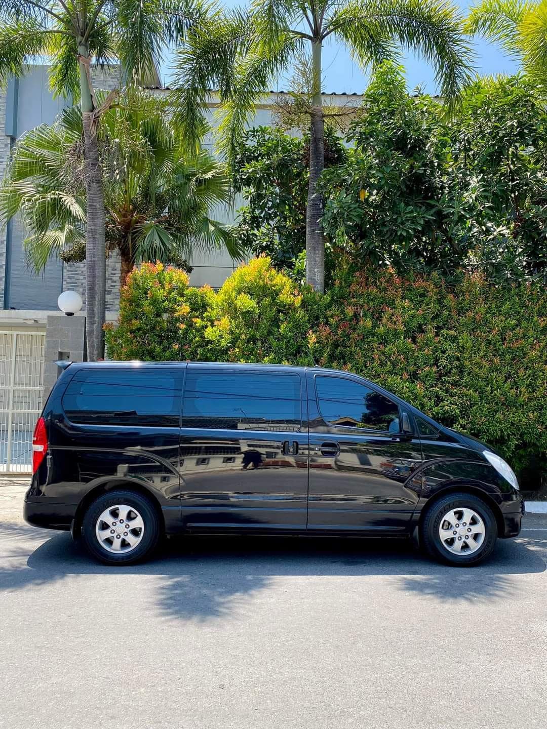 Bali airport transfer check in or check out Nusa dua area Luxury Car