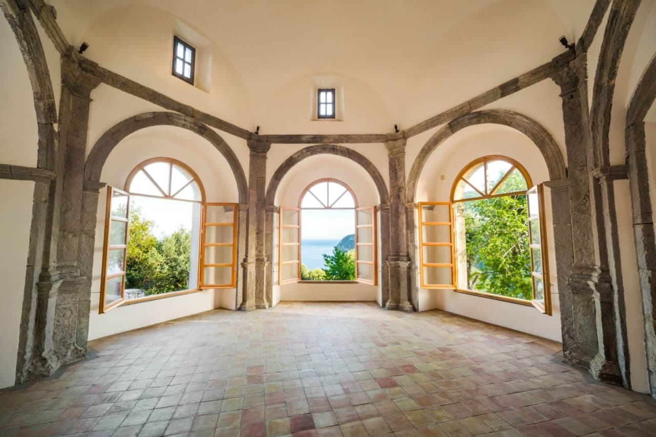 Ischia: guided tour in English of the Aragonese Castle