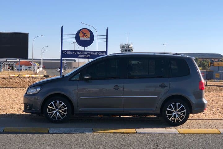 Airport shuttle Hosea Kutako International Airport