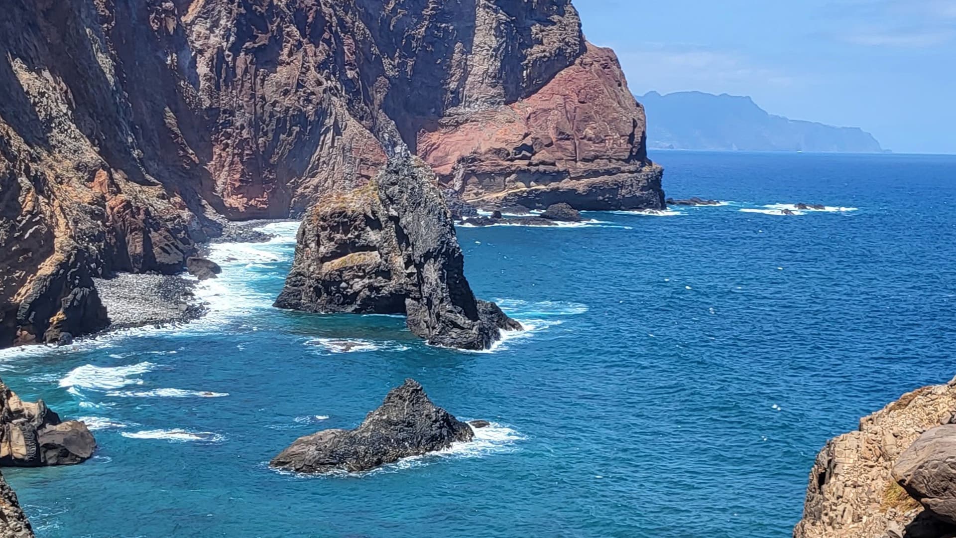 East side: Pico do Arieiro, Santana & more – Full Day Tour With PickUp