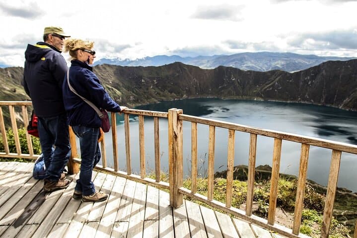 Cotopaxi Volcano and Quilotoa Lagoon Full Day Tour
