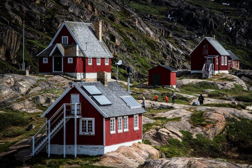 Boat cruise to Assaqutaq