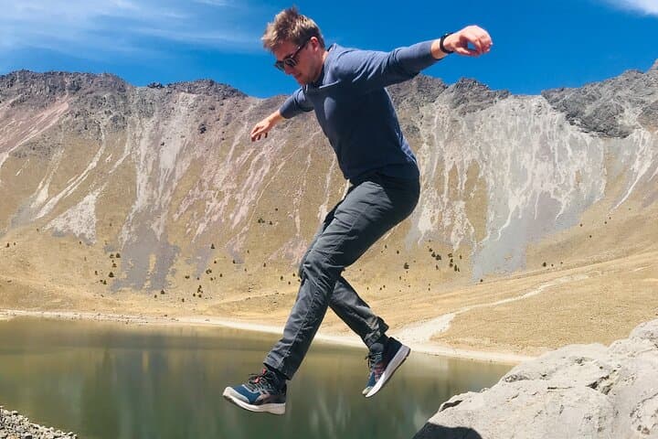 Nevado de Toluca Tour: Epic Hike to the Peak and Visit Charming Town (12h)