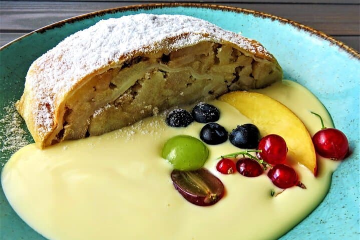 Vienna Food Tasting Tour in Hidden Gems for Small Groups