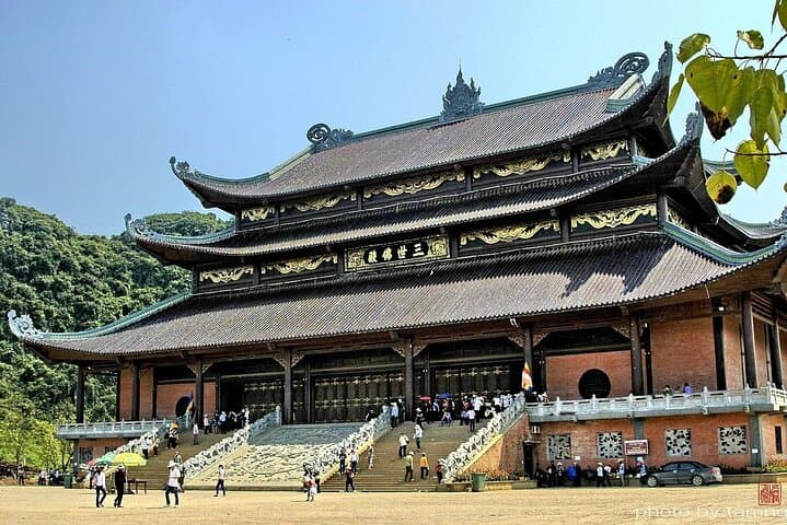 From Hanoi: Luxury Day Trip to Bai Dinh, Trang An & Mua Caves