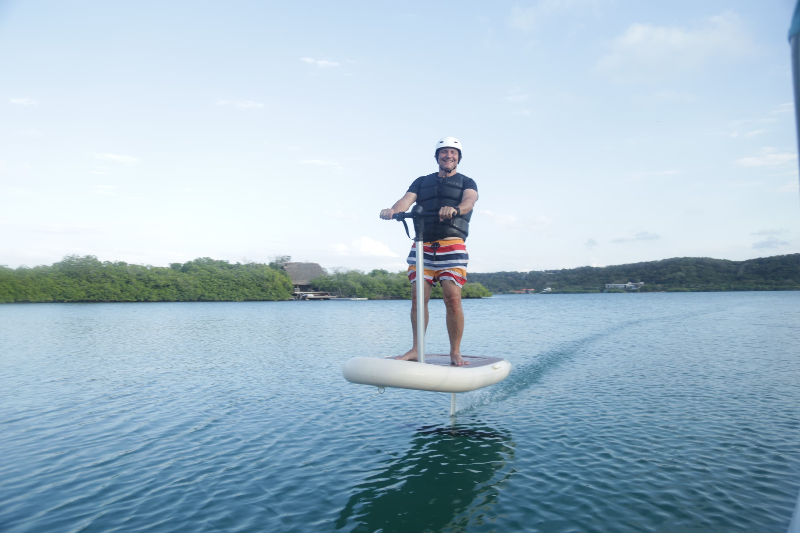 Barú Cartagena: Efoil FliteScooter Experience 30 min - Learn how to fly!