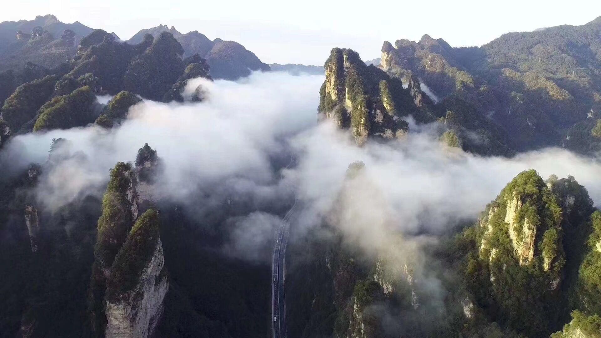 Private Impression Tour: Beijing, Xian, Lhasa, Chengdu, Zhangjiajie and Shanghai 14 Days