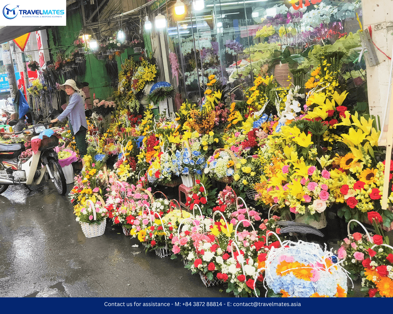 Private Saigon Evening Street food tour with seafood