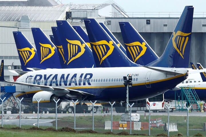 Private Transfer from Beauvais Airport to Paris 1-3 passengers