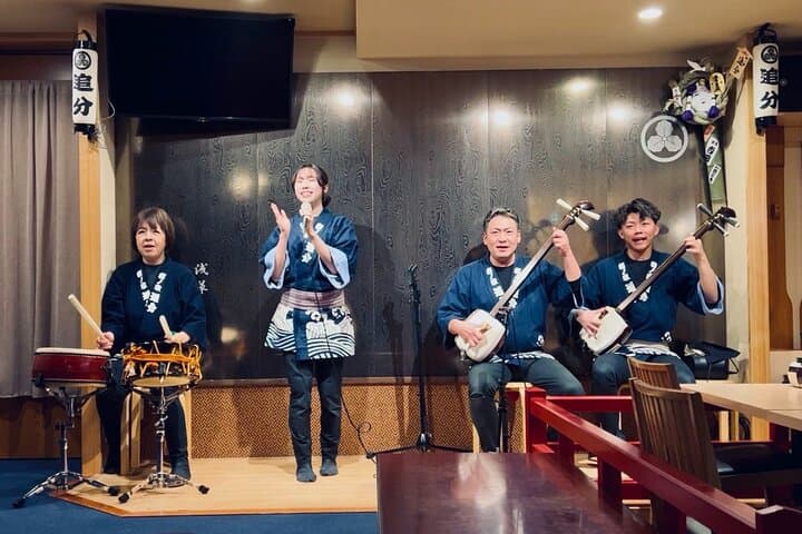 Tokyo: Live Shamisen guitar and Izakaya Experience
