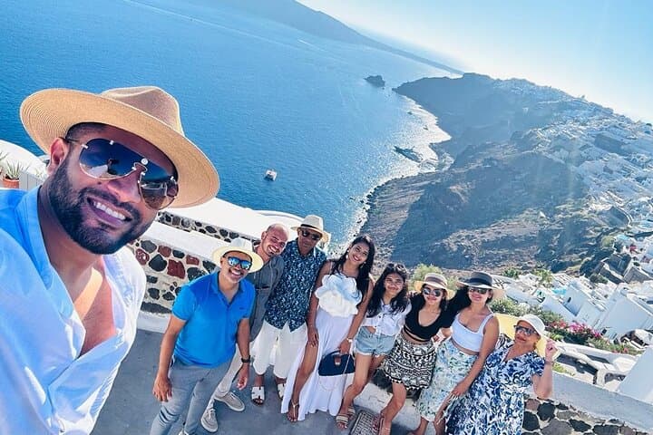 Crete to Santorini 6 Hour Private Tour 