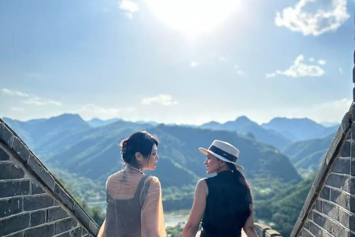 Beijing Private Day Tour to Lakeside Great Wall and Summer Palace