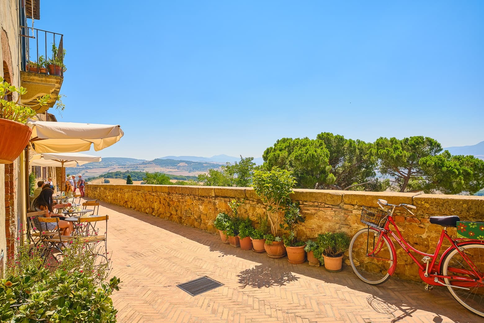 Discovering Val d’Orcia: Montepulciano & Pienza with Wine and Cheese Tastings from Rome