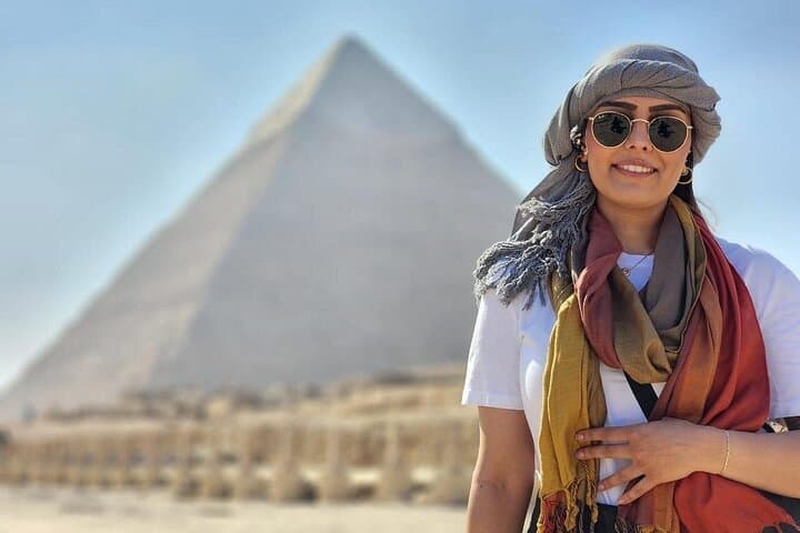 Half Day Tour to Giza Pyramids with Camel Ride & Lunch
