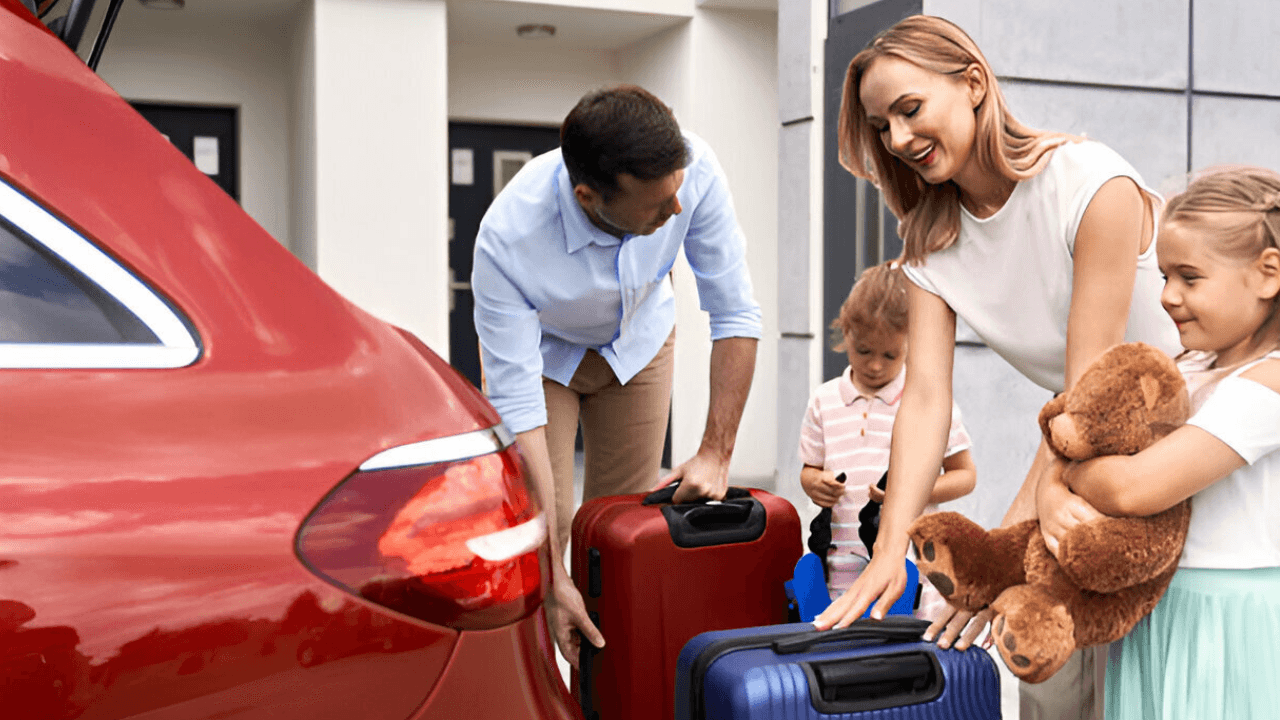 From Reykjavik: Private Transfer to KEF Airport in Iceland