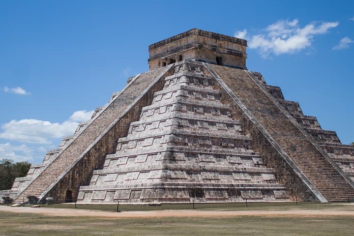 Chichenitza + Cenote + Valladolid + Lunch