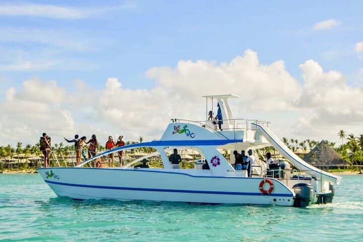 Private Punta Cana Boat Cruise with Snorkeling & Open Bar Party