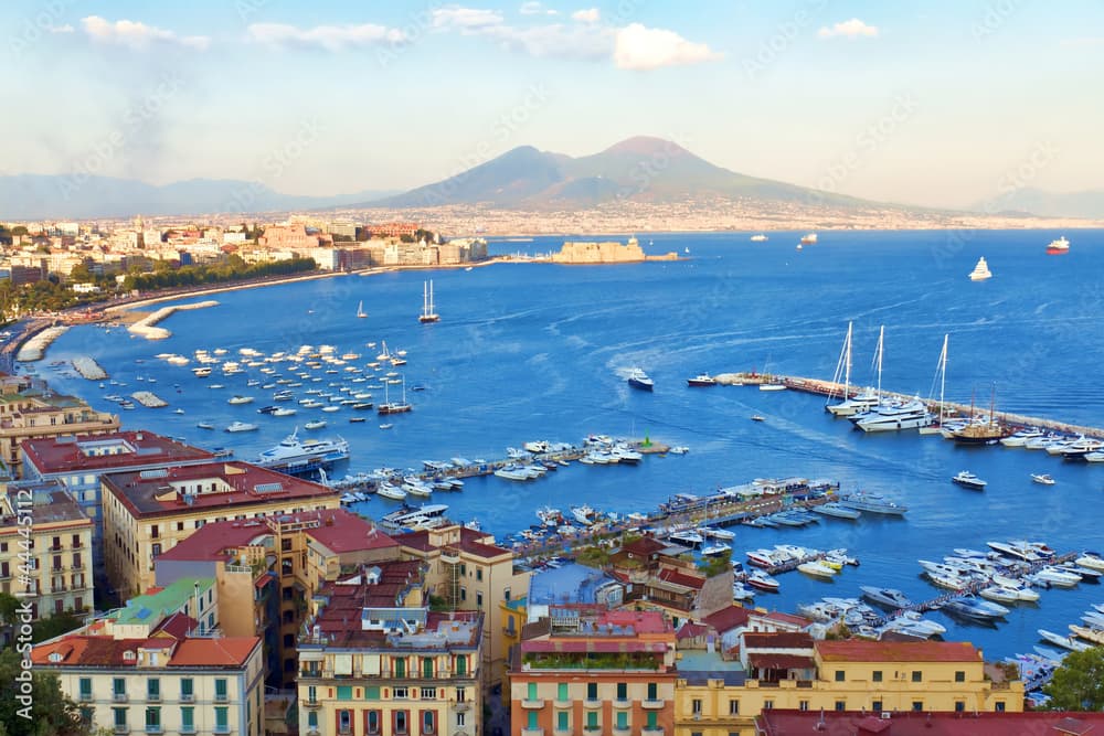 CIRCUIT NAPLES FOR INDIVIDUAL: hotel + guided tours (base 2 persons)