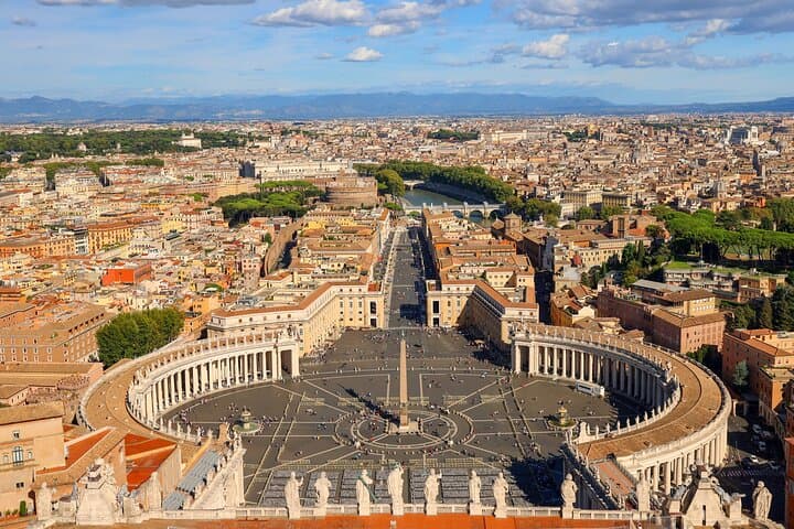 Rome: St. Peter’s Basilica, La Pietà, and Papal Tombs Tour