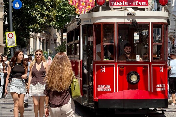 Taksim to Galata Walking Tour: Secret Passages & Local Hangouts