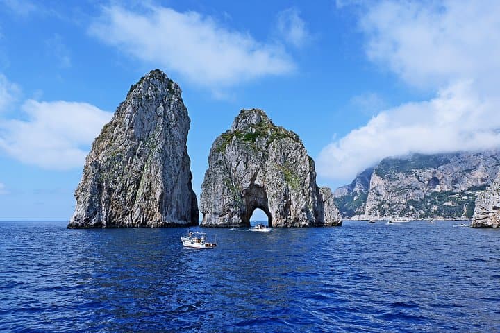 Capri Small-Group Boat Tour from Naples with Swimming Stops