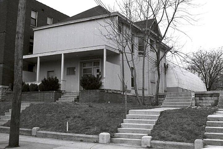 Nashville Walking Tour of Music Row with Former Music Biz Pro