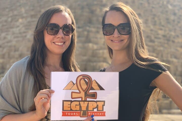 Private tour to Giza pyramids,sphinx,museum,market& lunch 