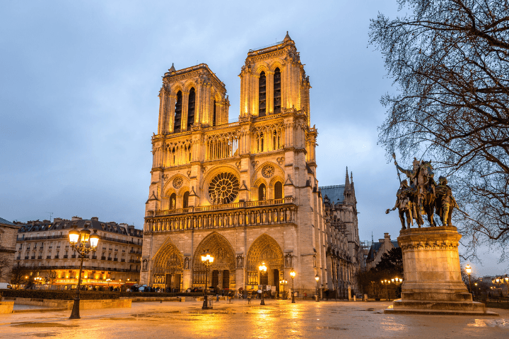 Paris Historic & Cultural Self-Guided Walking Tour with an APP