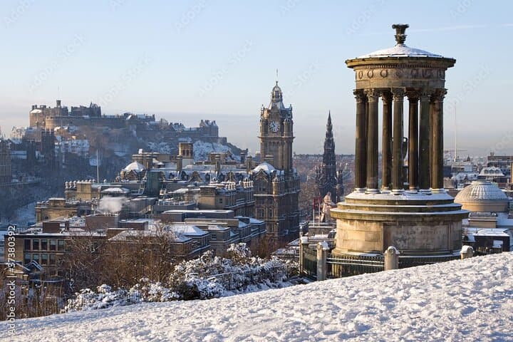 Festive Edinburgh, Christmas Market & Botanic Gardens Private Day Tour