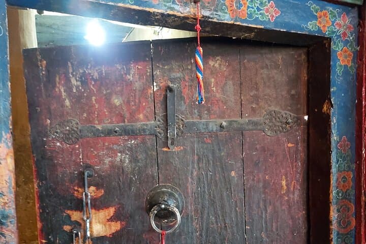 6 days Classical Tibet Private Tour to Lhasa, Gyantse, Shigatse.