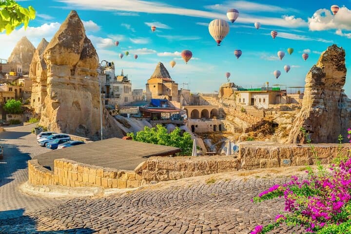All-inclusive Private Guided Tour of Cappadocia with Hot Air Balloon Option