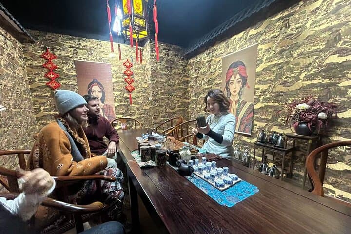 Beijing Tea Ceremony & Fake Market Shopping Tour