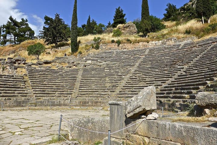 Private Tour of Delphi & Arachova from Athens