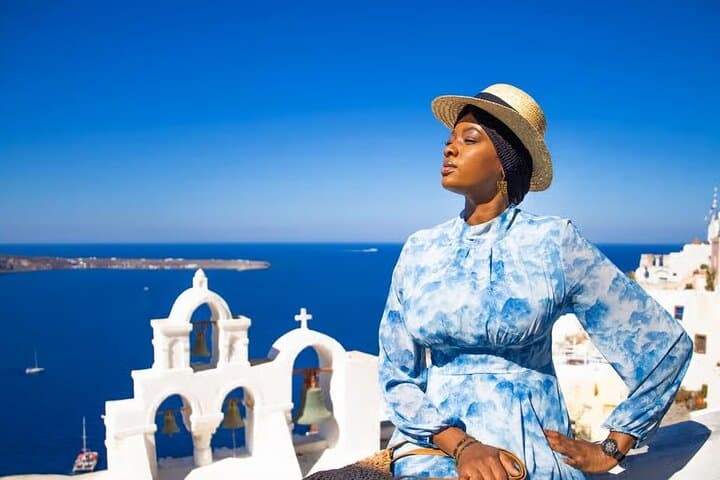 Santorini: 40min. Private Photoshoot