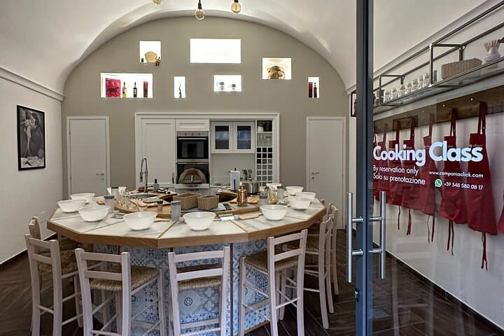 Royal Delights: Cooking Experience. History and tradition in cooking