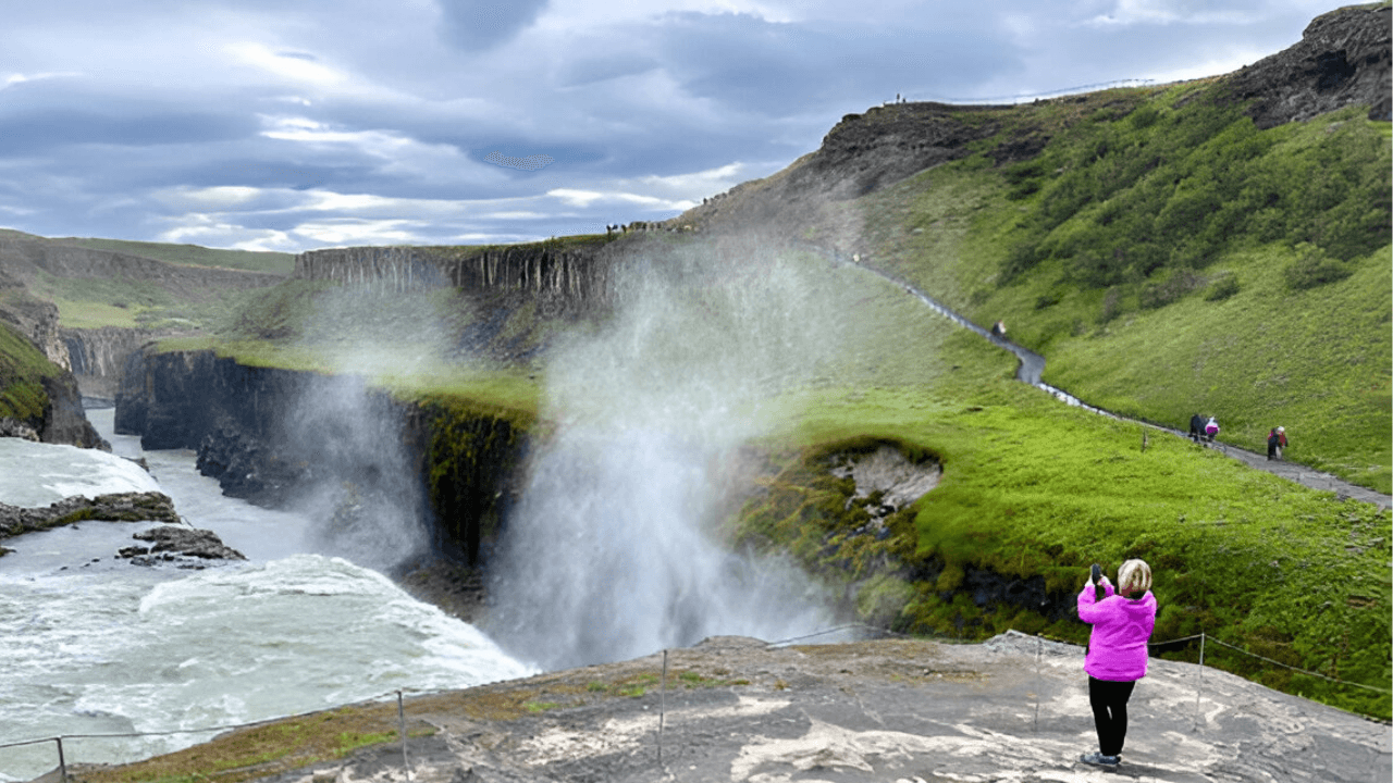 Private Golden Circle Tour from Reykjavik with Multi-language Guide Options