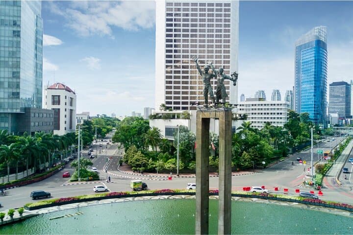 Jakarta Walking Tour with MRT and Multilingual Guide