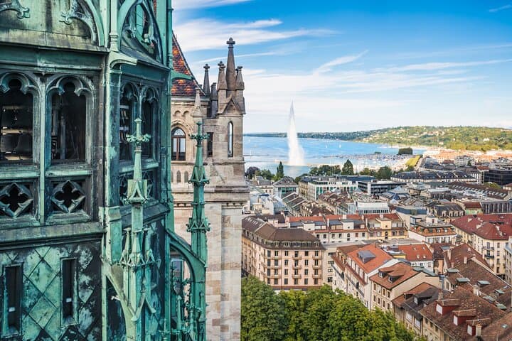 Private transfer: Zurich to Geneva, 2h Sightseeing Stop in Nyon