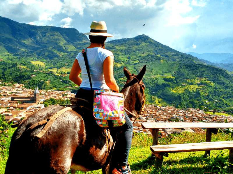 Tour a Jardin Con Cabalgata 