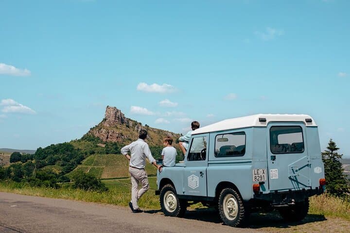 Private Burgundy Half Day Wine Tour in Vintage Land Rover