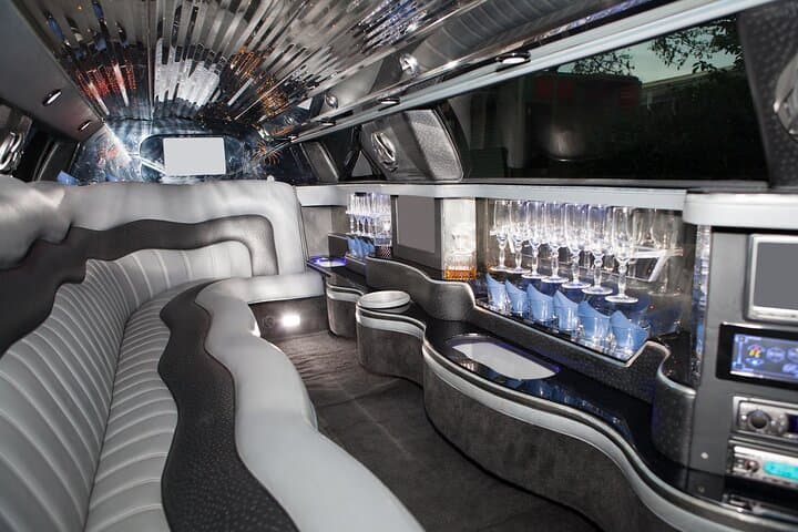 Private 2-Hour Limo Tour of Las Vegas with Champagne