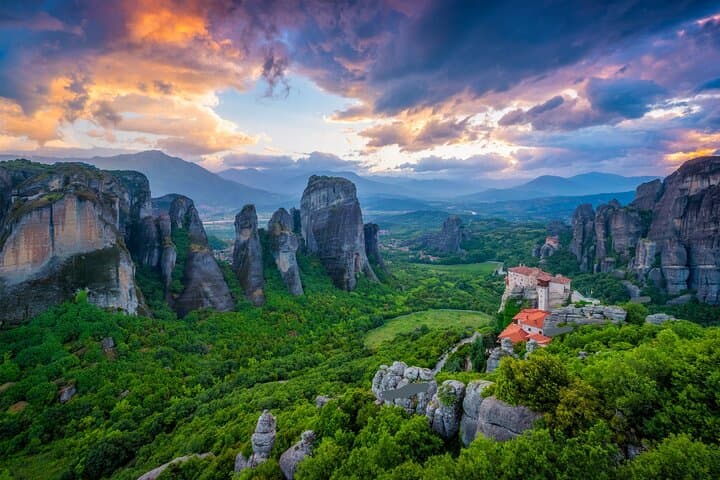 Meteora Experience: Private Day Trip from Thessaloniki