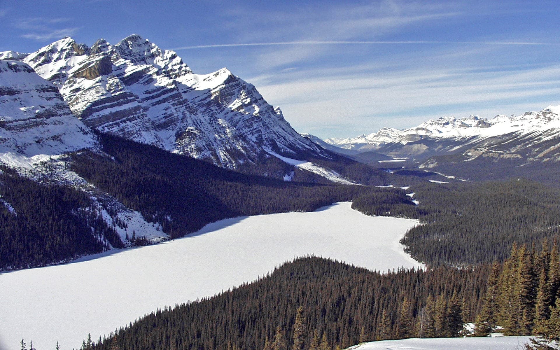 From Calgary Lake Louise, Emerald Lake and Peyto Lake
