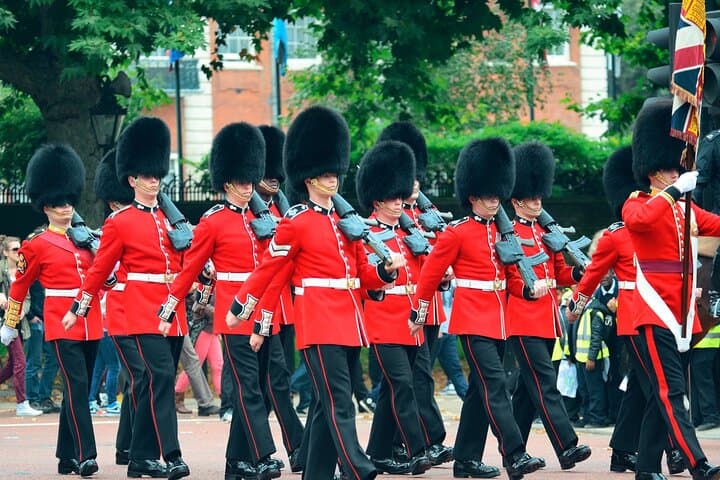 London: Changing Of The Guard Self-Guided Walking Tour