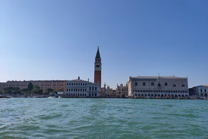 Private boat tour from Chioggia to Venice with Glassfactory visit in Murano
