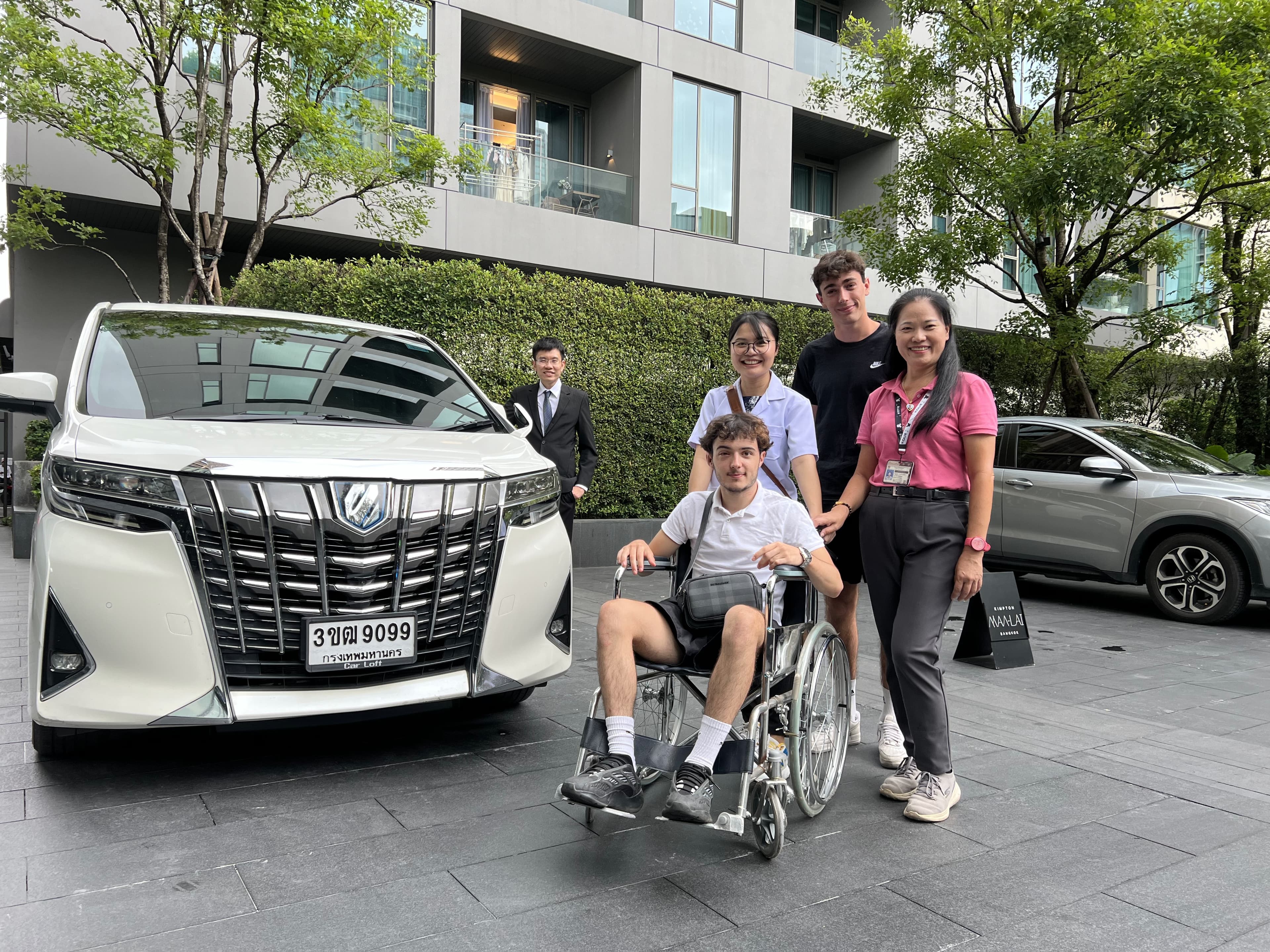 Luxury Floating and Railway Markets Private Tour