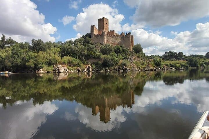Templar Heritage Private Tour in Tomar and Almourol from Lisbon 